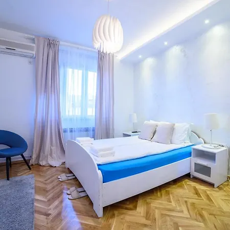 Apartment Panorama *