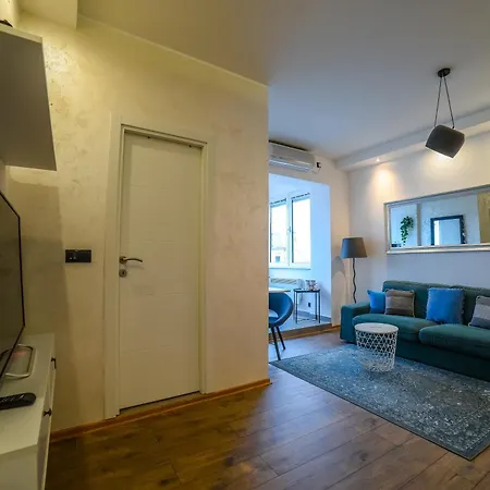 Panorama Apartment *