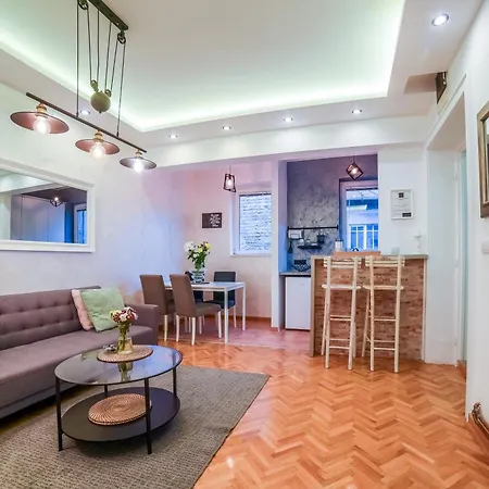 Apartment Panorama *