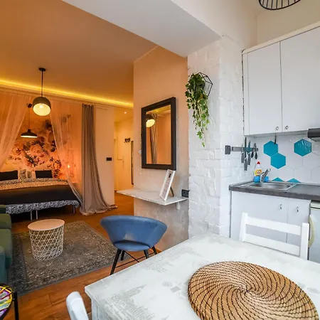 Panorama Apartment *